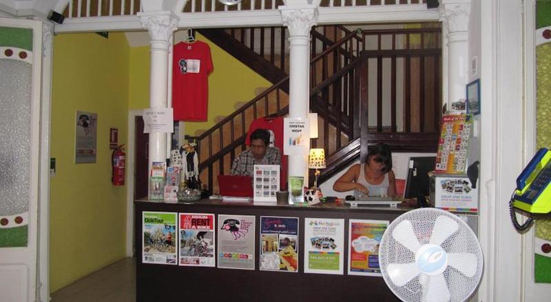 Garden House Hostel Barcelona By Feetup Hostels Εξωτερικό φωτογραφία