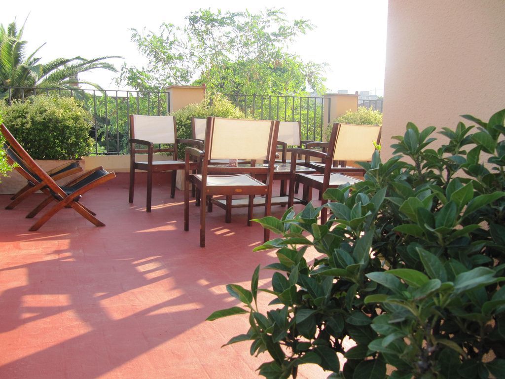 Garden House Hostel Barcelona By Feetup Hostels Εξωτερικό φωτογραφία