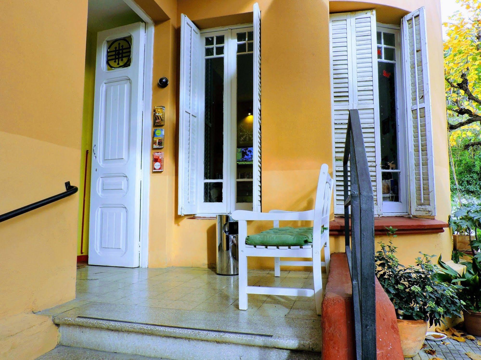 Garden House Hostel Barcelona By Feetup Hostels Εξωτερικό φωτογραφία