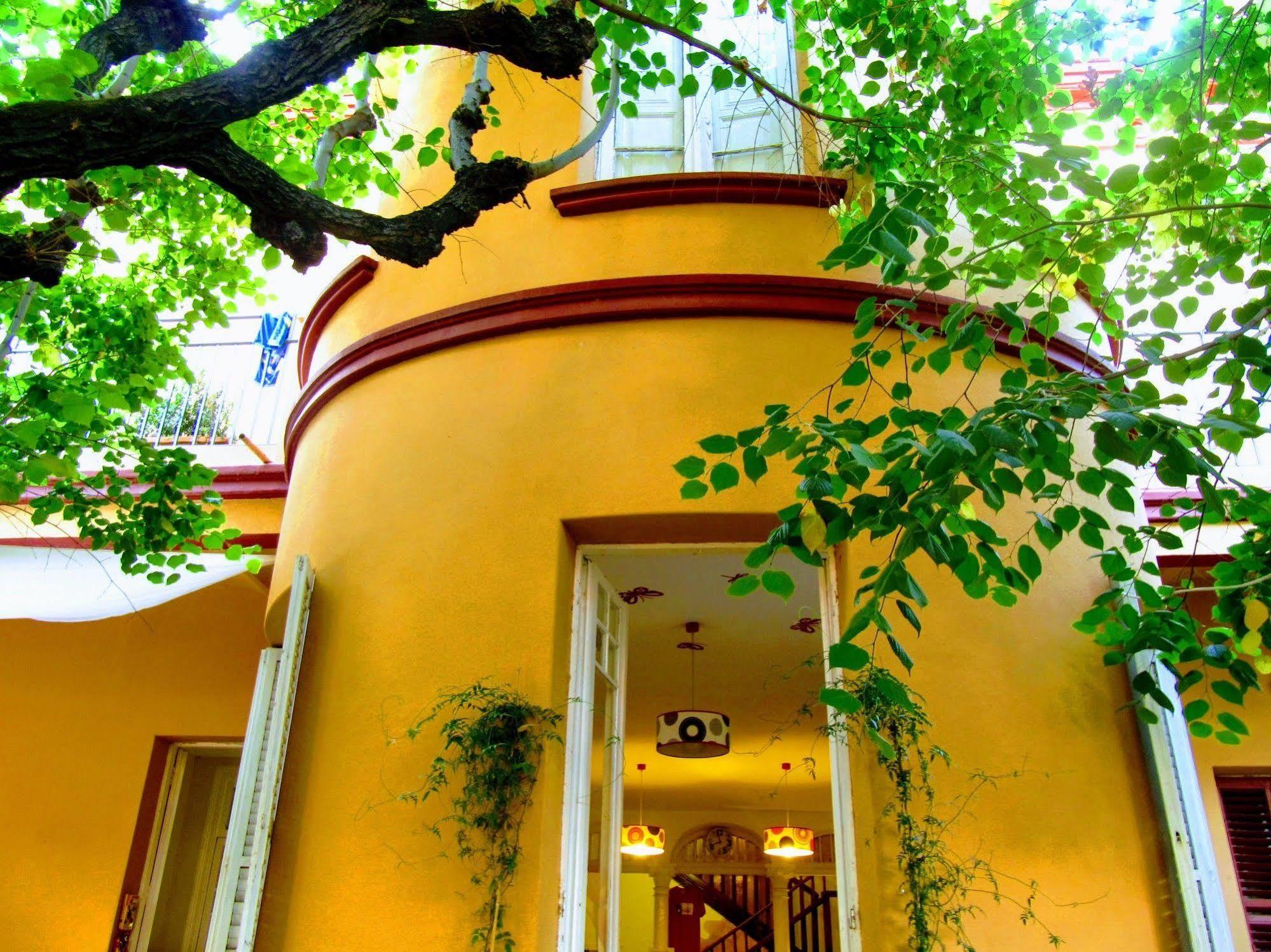 Garden House Hostel Barcelona By Feetup Hostels Εξωτερικό φωτογραφία