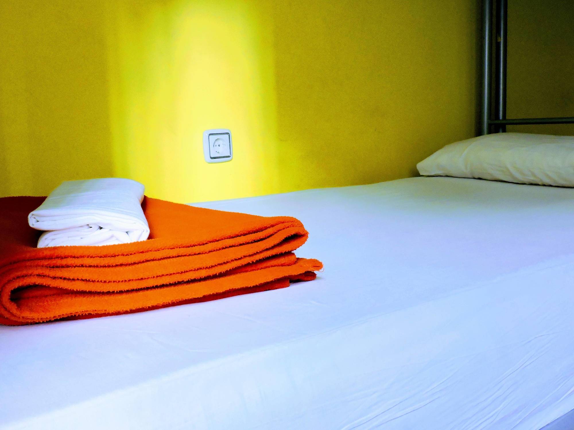 Garden House Hostel Barcelona By Feetup Hostels Εξωτερικό φωτογραφία