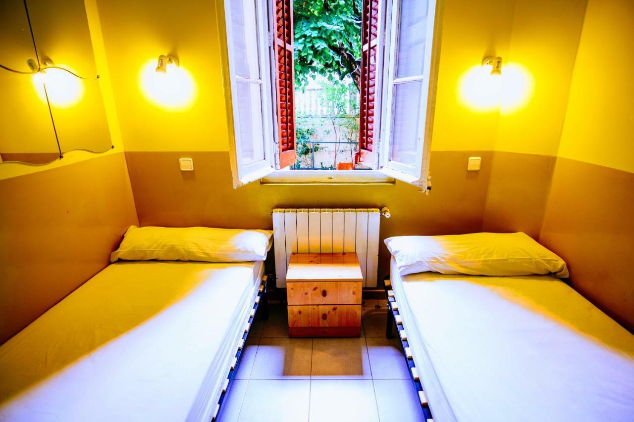 Garden House Hostel Barcelona By Feetup Hostels Εξωτερικό φωτογραφία
